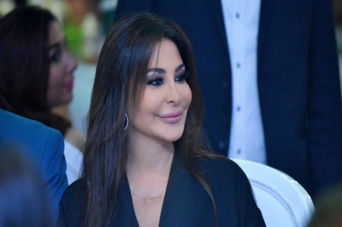 إليسا تلتقي جمهورها على مسرح لبناني وتغني أغنية تتحدث عن مرضها